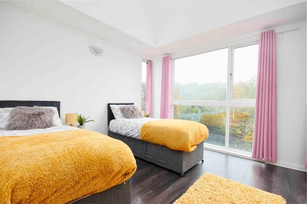 Dellehomes- Free Parking, Wfh, Family-Friendly Manchester Eksteriør bilde