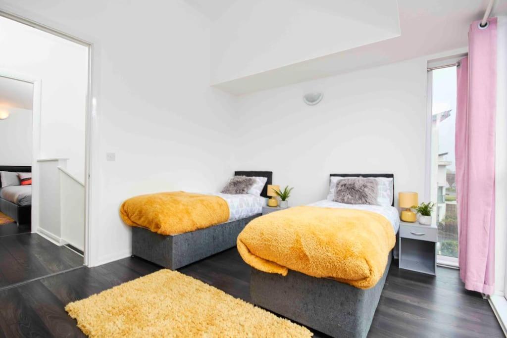 Dellehomes- Free Parking, Wfh, Family-Friendly Manchester Eksteriør bilde