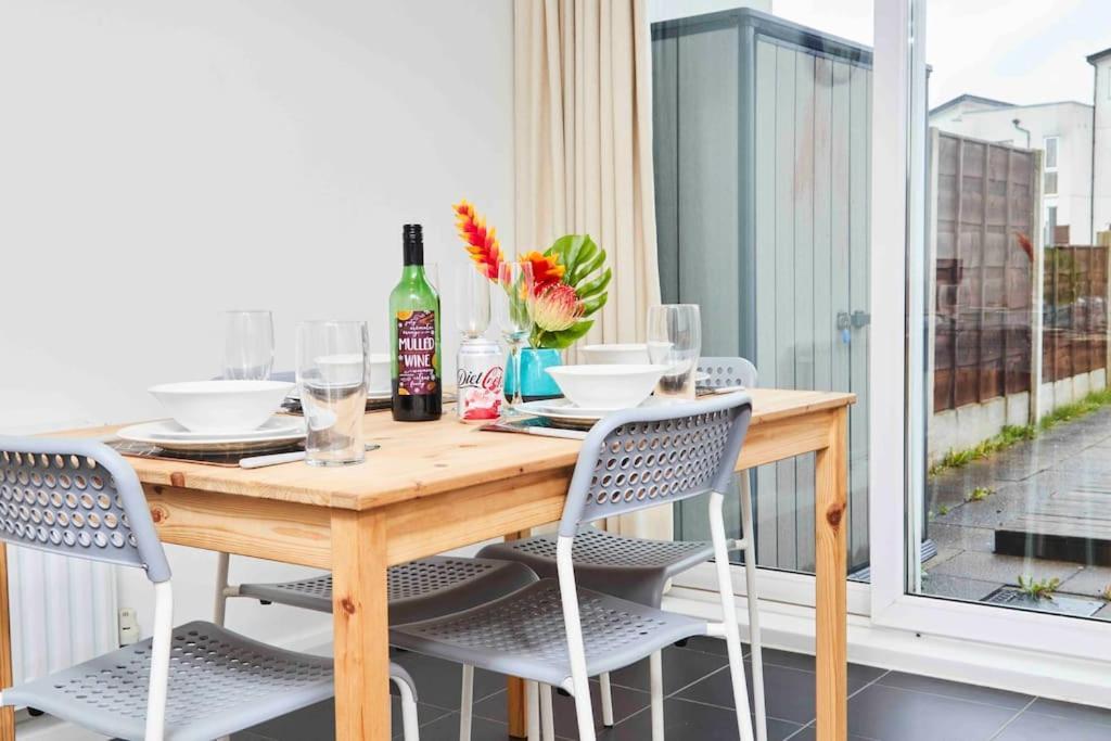 Dellehomes- Free Parking, Wfh, Family-Friendly Manchester Eksteriør bilde