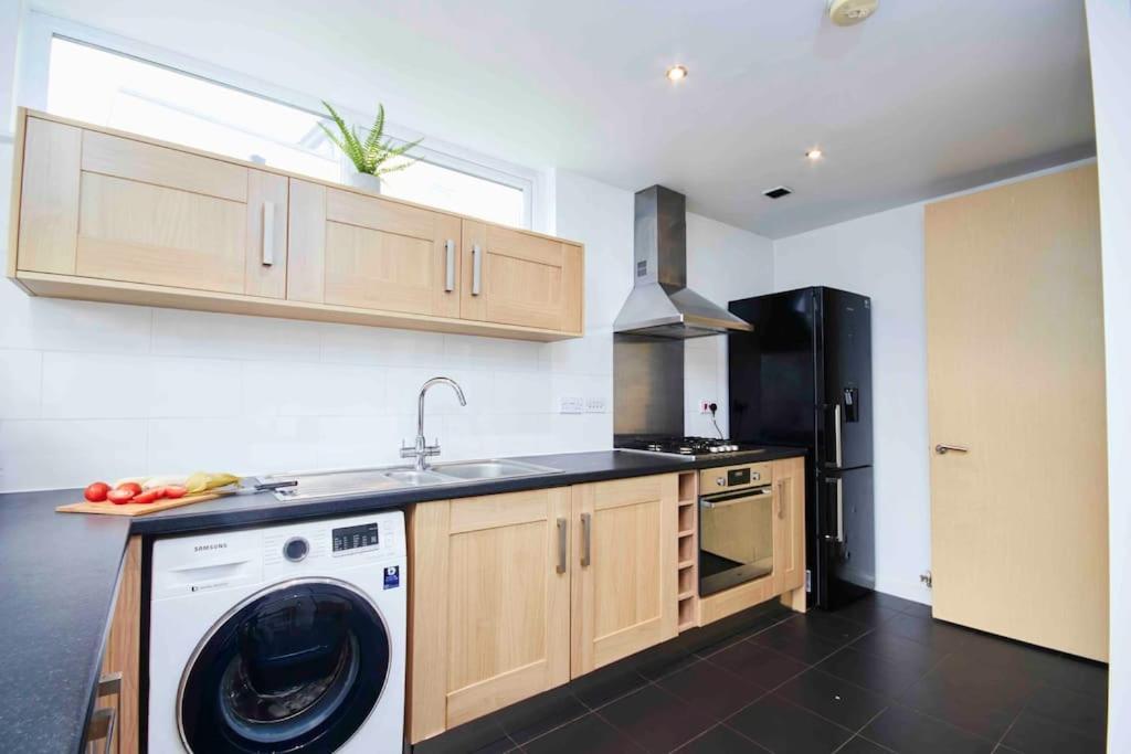 Dellehomes- Free Parking, Wfh, Family-Friendly Manchester Eksteriør bilde